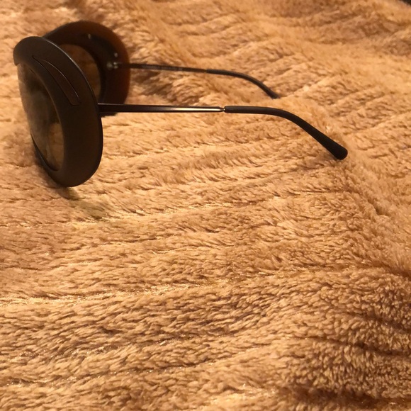 Authentic Chanel Y2K Sunglasses - Picture 2 of 8